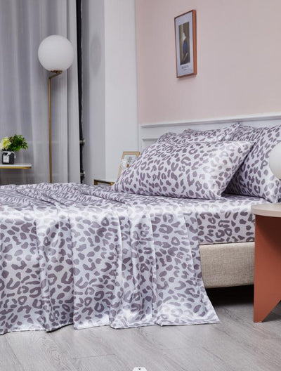 Juego de Sábanas Satinadas de Seda Artificial con Estampado Leopardo Plateado - 4 Piezas - Image 9