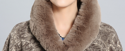 Abrigo de Lana con Capucha y Cuello de Piel de Zorro - Elegancia Atemporal - Image 10