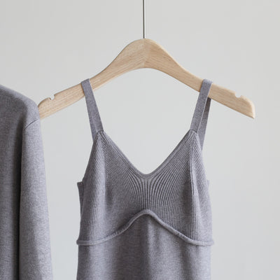 Conjunto Elegante: Cardigan Corto + Vestido Tejido con Tirantes - Image 23