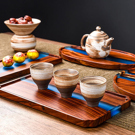 Bandeja de Té Madera de Sándalo Rojo con Resina Epoxi - Diseño Retro Premium