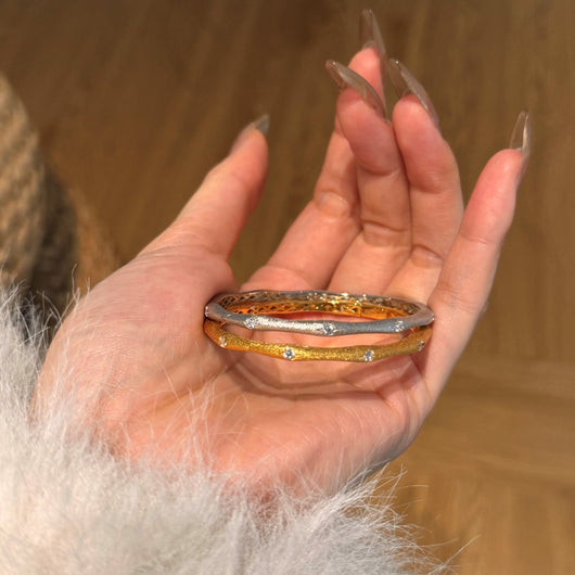 Pulsera Plata Esterlina Elevada con Circones Incrustados