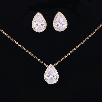 Conjunto de Aretes y Collar con Circonitas en Forma de Gota - Image 3