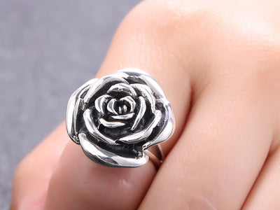 Anillo de Plata 925 Tallado Tridimensional con Diseño Vintage y Rosa Natural - Image 2