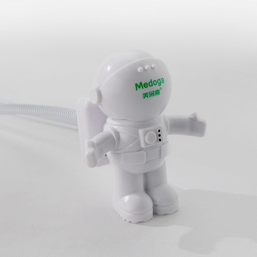 Luz Nocturna USB Astronauta Miniatura para Mesita de Noche - Image 5