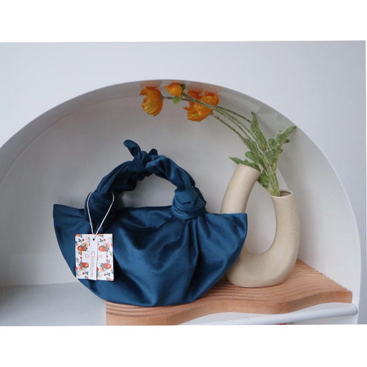 Bolsa Vintage Multicolor de Terciopelo con Diseño de Dumpling - Image 2
