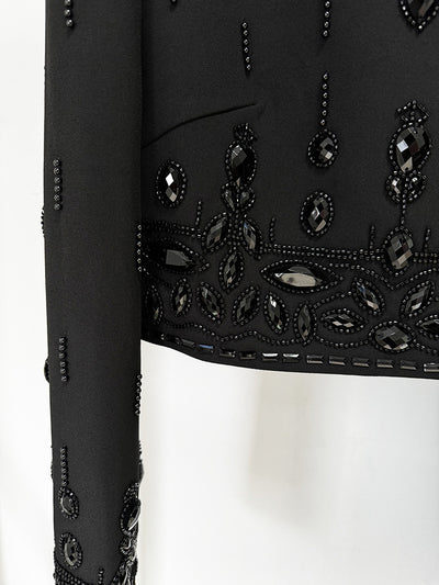 Conjunto Elegante con Top Corto y Falda Larga - Detalles de Diamantes y Abalorios - Image 9