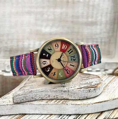 Reloj para Dama con Esfera Multicolor y Patrón Arcoíris - Image 7