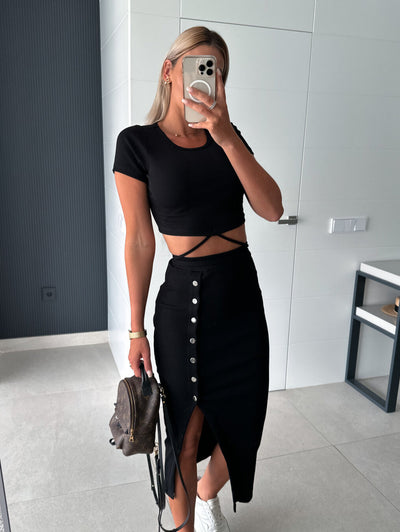 Conjunto Casual Dos Piezas: Blusa Manga Corta con Falda Midi Envolvente - Image 11