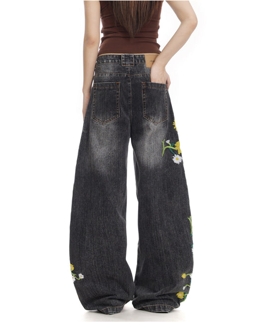Jeans Curve con Bordado Floral y Botánico - Image 13