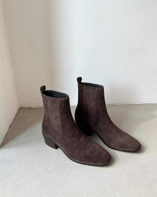 Botas Tobilleras Estilo Francés en Cuero Genuino con Punta Cuadrada y Tacón Robusto - Image 25