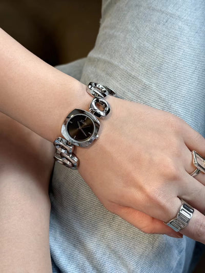 Reloj Pulsera Dorado Calado Moderno para Mujer - Image 27