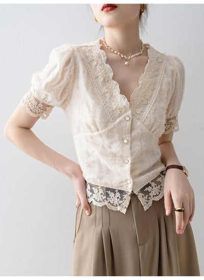 Blusa Elegante de Verano con Encaje y Manga Corta - Image 9