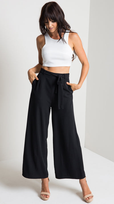Pantalón Cropped Cintura Alta con Tirantes y Pierna Ancha - Image 12