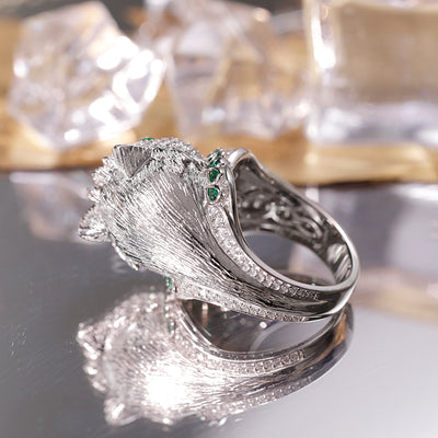 Anillo de Plata Esterlina con Esmeralda Simulada de Diseño Premium - Image 4