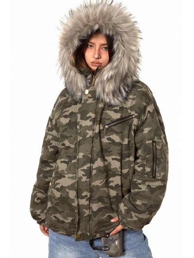Chaqueta de Algodón Camuflada con Capucha y Cuello de Piel Desmontable - Image 11