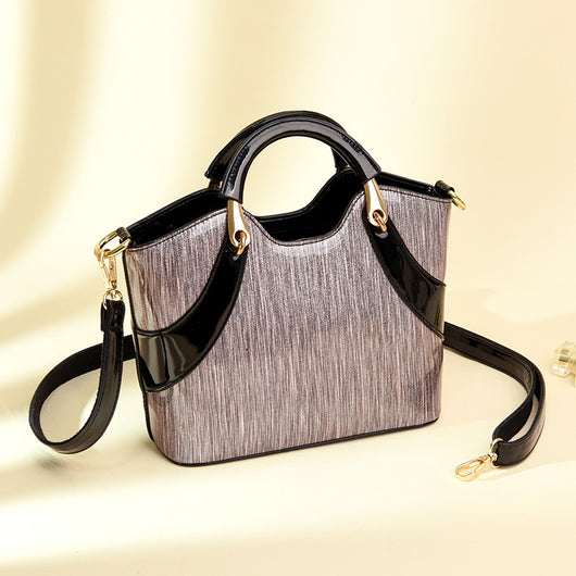 Bolso Bandolera de Cuero Charol con Lentejuelas y Hombro Único - Image 4
