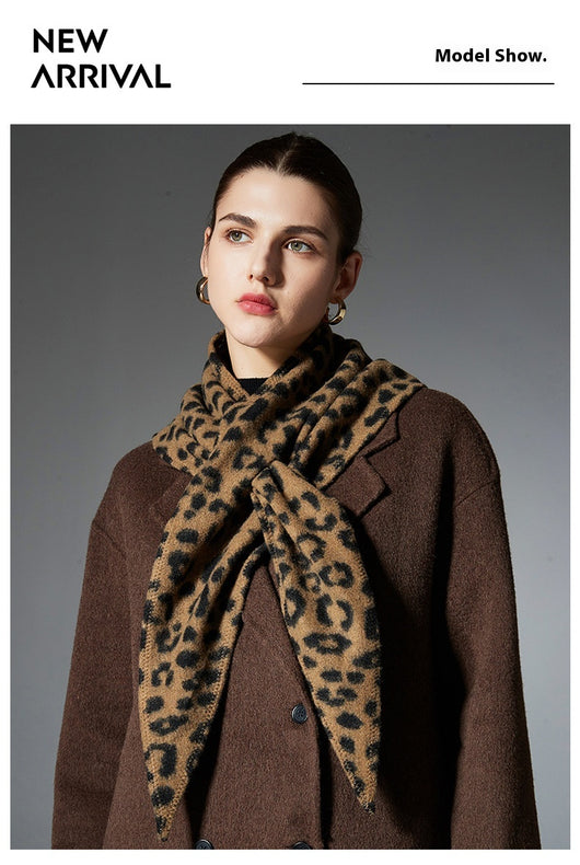 Chal Triangular Reversible con Estampado Leopardo - Colección Otoño Invierno - Image 19