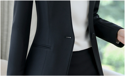 Uniforme Profesional para Recepción Hotelera y Atención al Cliente - Image 15