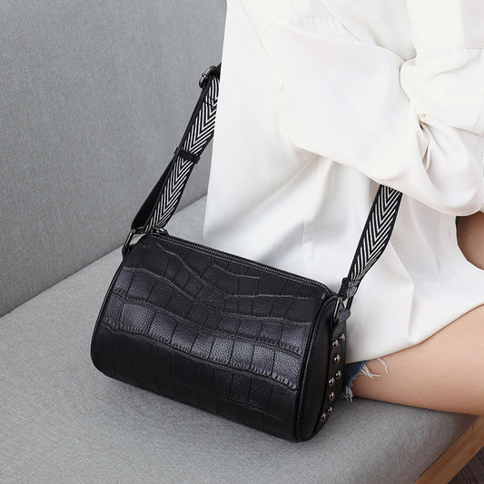 Bolsa Mensajera de Cuero con Correa Ancha - Estilo Casual
