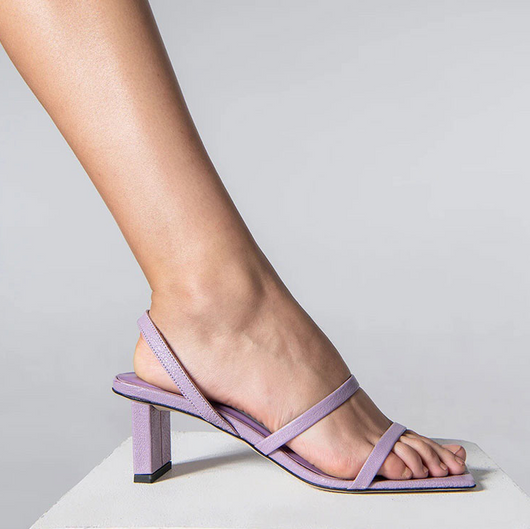 Sandalias de Tacón Cuadrado en Cuero con Diseño Minimalista - Image 5