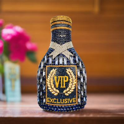 Bolso de Cena Elegante con Diseño de Botella de Champagne y Mano de Diamantes