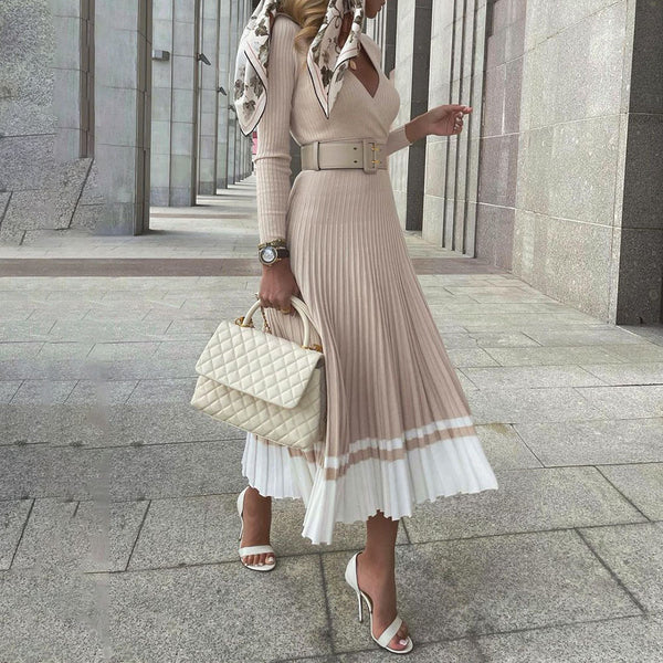 Vestido Plisado Escote V Ajustado con Cinturón
