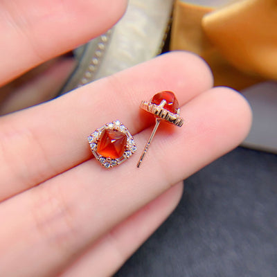 Aretes de Plata 925 con Granate Natural e Incrustaciones de Diamante