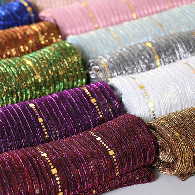 Pañuelo de Seda con Lentejuelas Brillantes para Mujer - Image 3