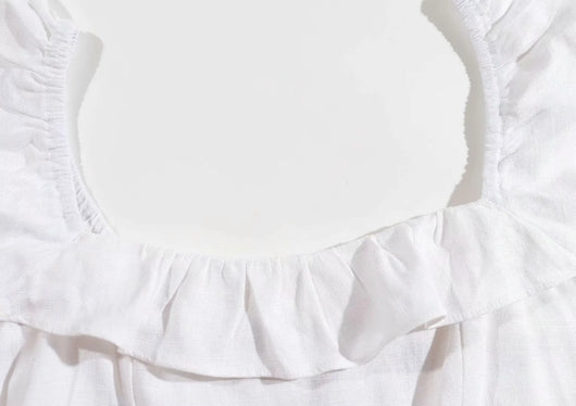 Vestido Blanco Ajustado con Cuello Volante - Image 14