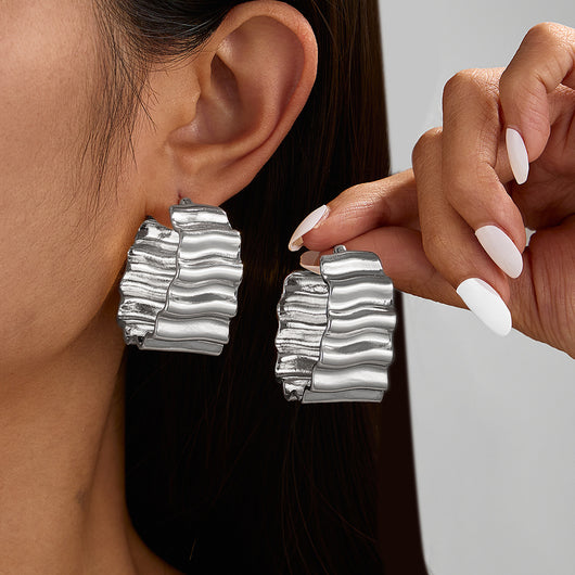 Aretes de Flor Plisada en Metal Líquido - Image 13