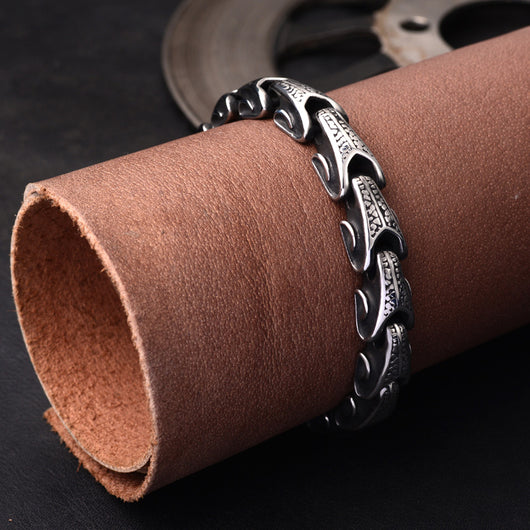 Pulsera de Acero Titanio Personalizada Estilo Retro para Hombre - Image 2