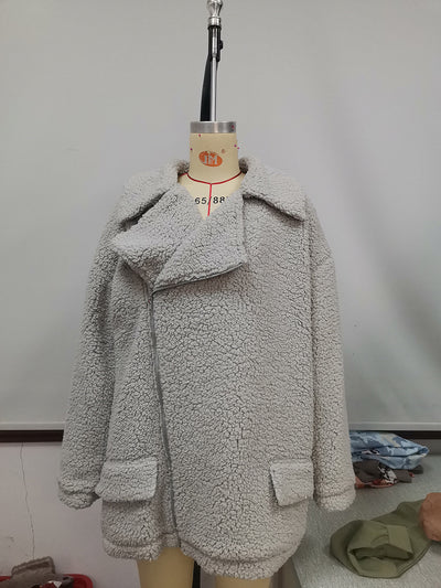 Abrigo Holgado de Forro Polar Grueso con Cierre y Detalles de Pelaje - Image 24