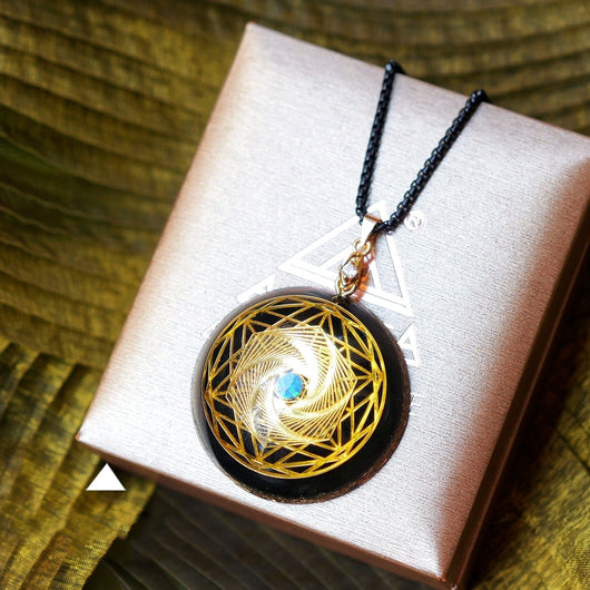 Collar Colgante de Ópalo Guardián de Alta Frecuencia para Hombre y Mujer