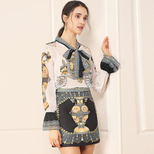 Conjunto Elegante con Blusa de Mangas Acampanadas y Falda Estampado Retro - Image 13
