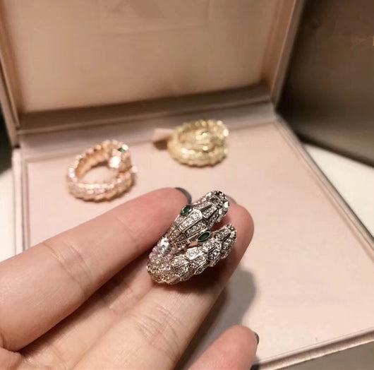 Conjunto de Pulsera y Anillo con Diamantes Micro Incrustados en Oro Laminado - Image 10