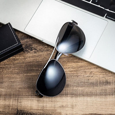 Estuche de Lujo para Hombre: Set 6 en 1 con Gafas de Sol, Cinturón, Reloj, Billetera - Image 2