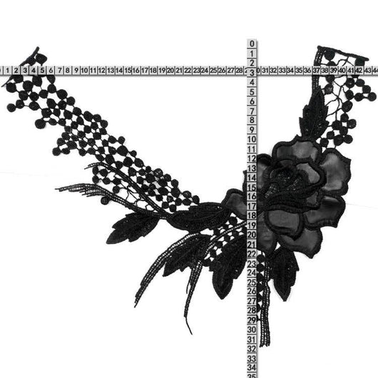 Cuello Bordado Venecia con Lentejuelas y Encaje Floral Aplicado - Image 11