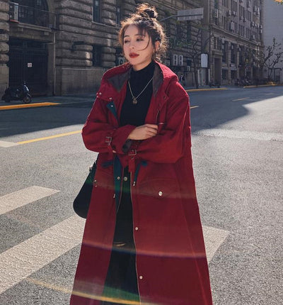 Abrigo Largo Rojo de Algodón con Capucha - Estilo Británico para Mujer - Image 4