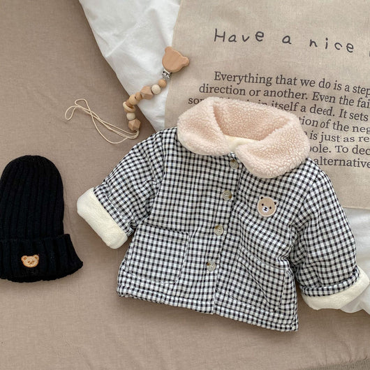 Abrigo Acolchado Infantil Estilo Coreano a Cuadros con Osito - Chaqueta Térmica para Niños y Niñas - Image 2