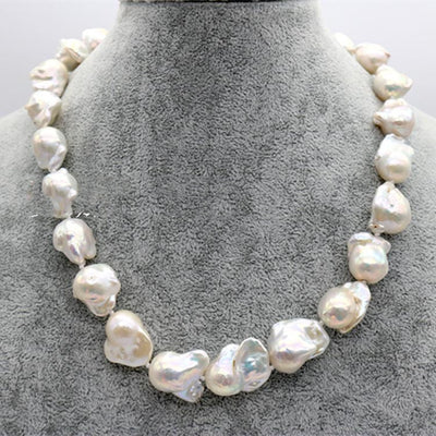 Collar de Perlas Barrocas Nude con Brillo Elegante