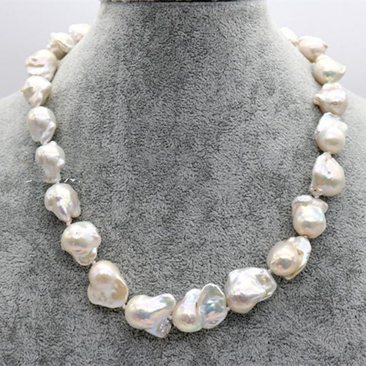 Collar de Perlas Barrocas Nude con Brillo Elegante