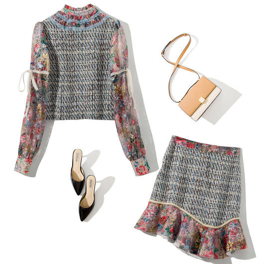 Conjunto Falda Irregular con Blusa de Encaje y Corbata Británica - Image 2