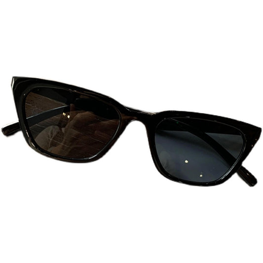 Gafas de Sol Retro Rectangular Negras - Estilo Vintage para Rostros Pequeños