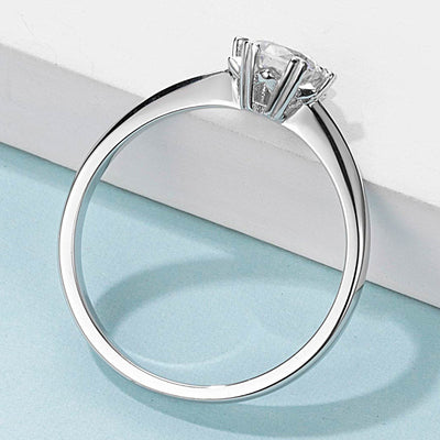 Anillo de Moissanita Copo de Nieve Brazos Rectos 50 Puntos Elegante y Delicado - Image 5