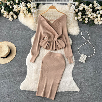 Conjunto Falda Suéter Escotado con Volantes - Image 4