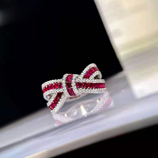 Anillo de Diamante con Lazo Tridimensional Ruby - Lujo Minimalista - Image 11