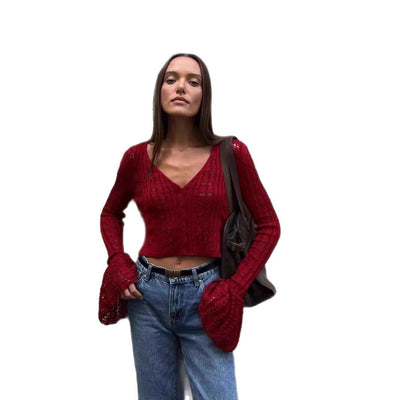 Blusa Corta Tejida con Mangas Acampanadas y Cortes Atrevidos - Image 5