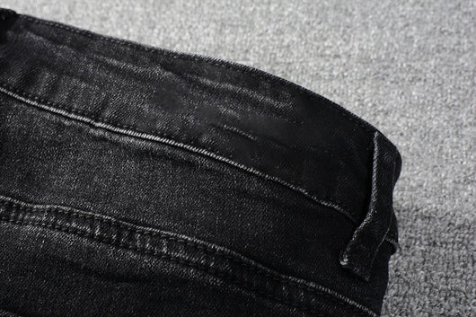 Jeans Negros para Hombre con Detalles en Color Deslumbrante - Image 12
