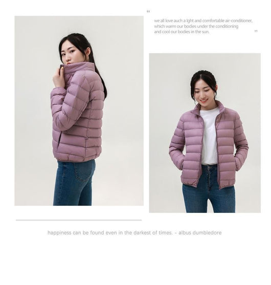 Chaqueta Corta Acolchada de Plumón para Mujer con Capucha y Cuello Alto - Image 21