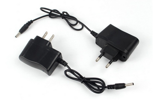Linterna LED Potente con Cargador Directo y Batería 18650 Recargable - Image 2